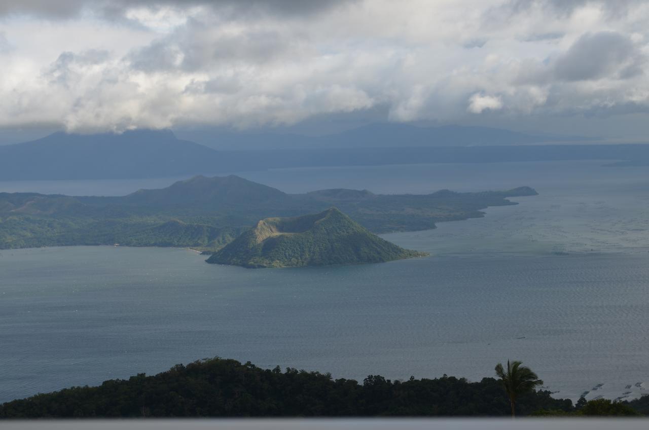 Holy Family Condo At Wind Residences,Tagaytay Tagaytay City Esterno foto